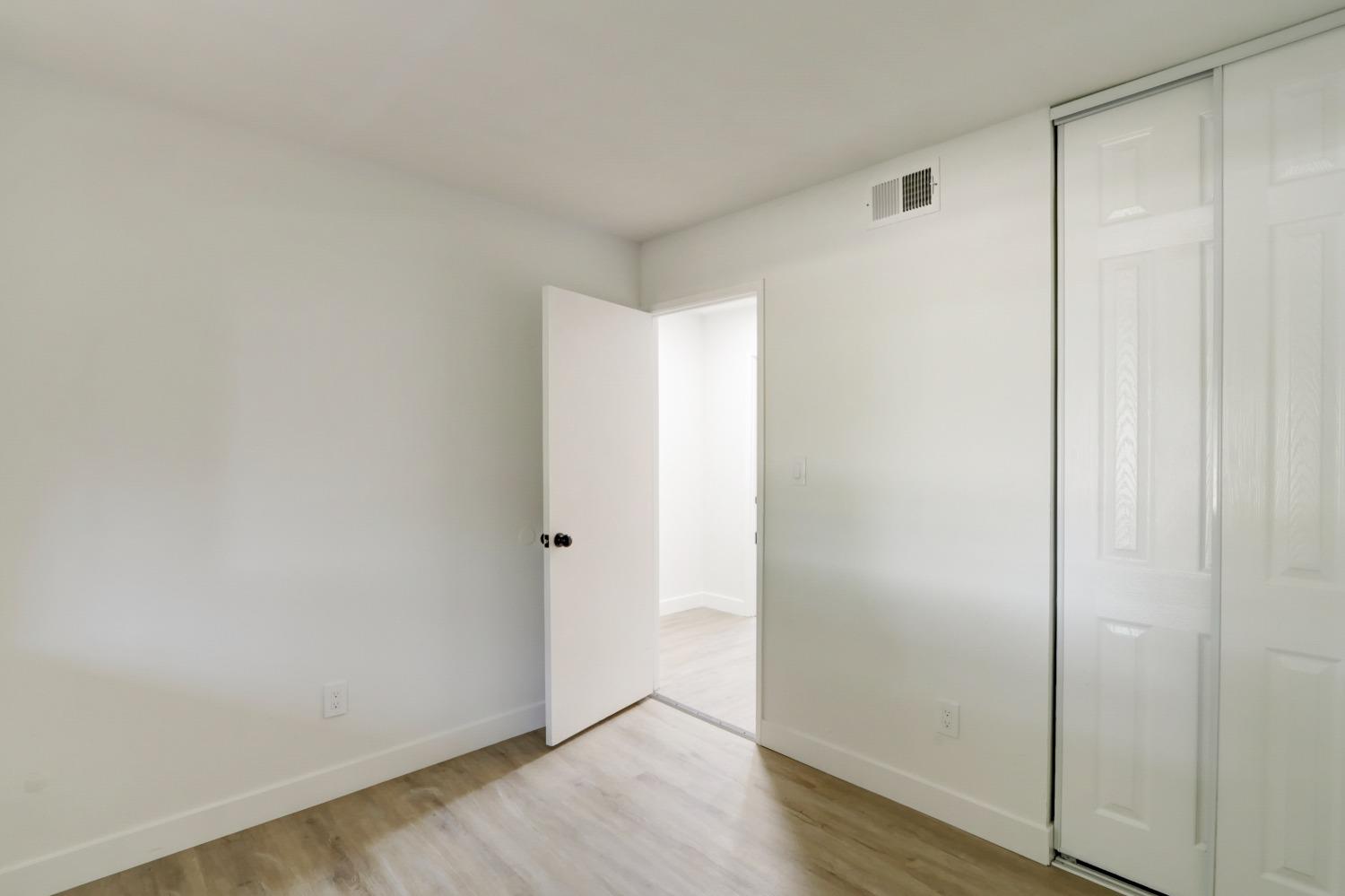 Detail Gallery Image 28 of 41 For 7915 Center Pkwy, Sacramento,  CA 95823 - 3 Beds | 1/1 Baths