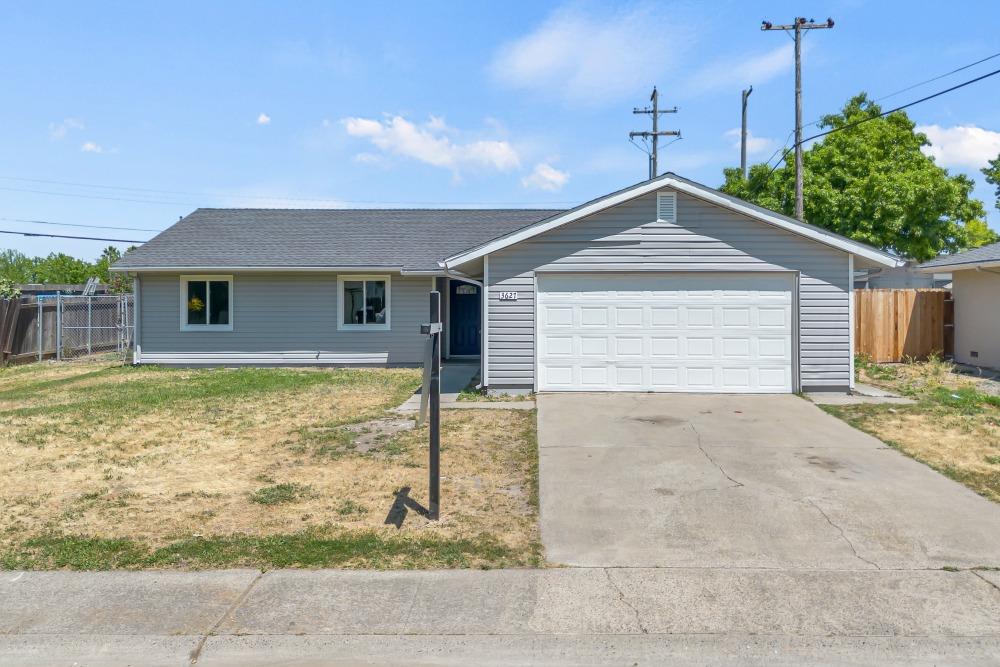 Detail Gallery Image 2 of 52 For 3627 Mc Cain Way, North Highlands,  CA 95660 - 3 Beds | 2 Baths
