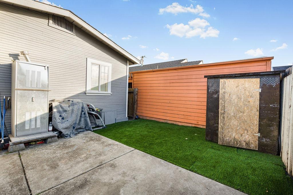 Detail Gallery Image 19 of 19 For 1811 70th Ave, Oakland,  CA 94621 - 2 Beds | 1 Baths