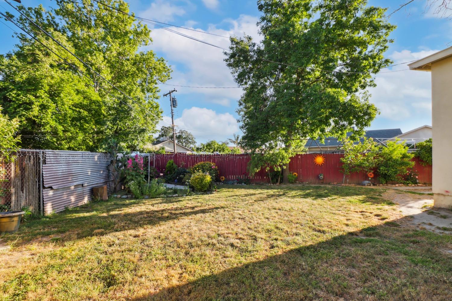 Detail Gallery Image 25 of 37 For 1724 Belt Way, Sacramento,  CA 95832 - 4 Beds | 2 Baths