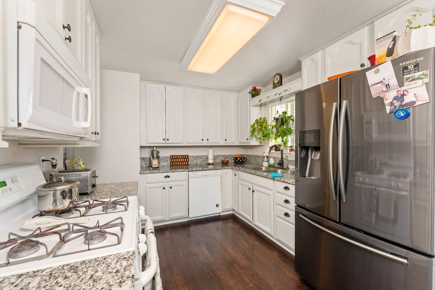 Detail Gallery Image 18 of 52 For 6353 La Cienega Dr, North Highlands,  CA 95660 - 3 Beds | 2 Baths