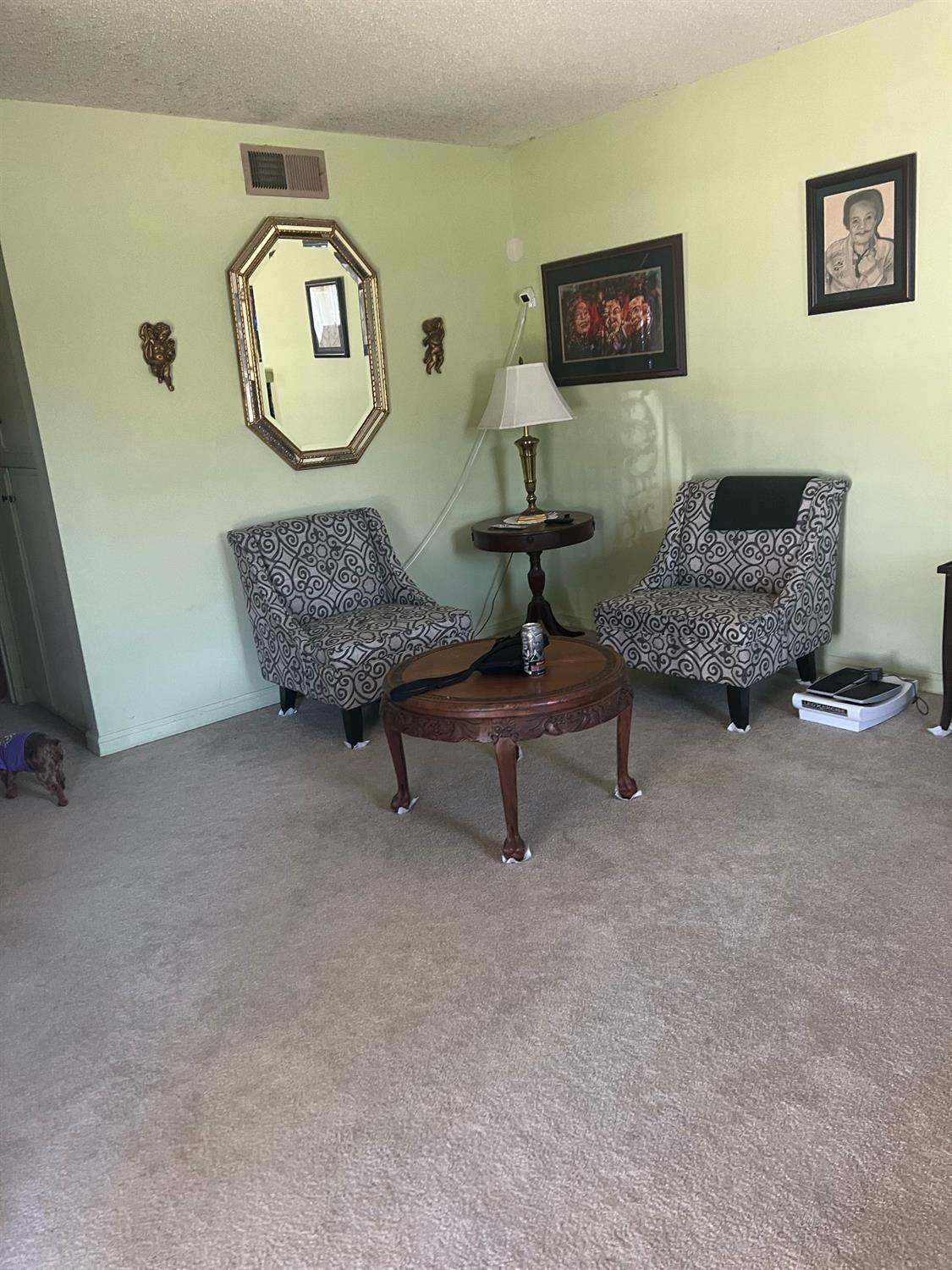 Detail Gallery Image 6 of 10 For 1585 Neihart Ave, Sacramento,  CA 95832 - 2 Beds | 1 Baths