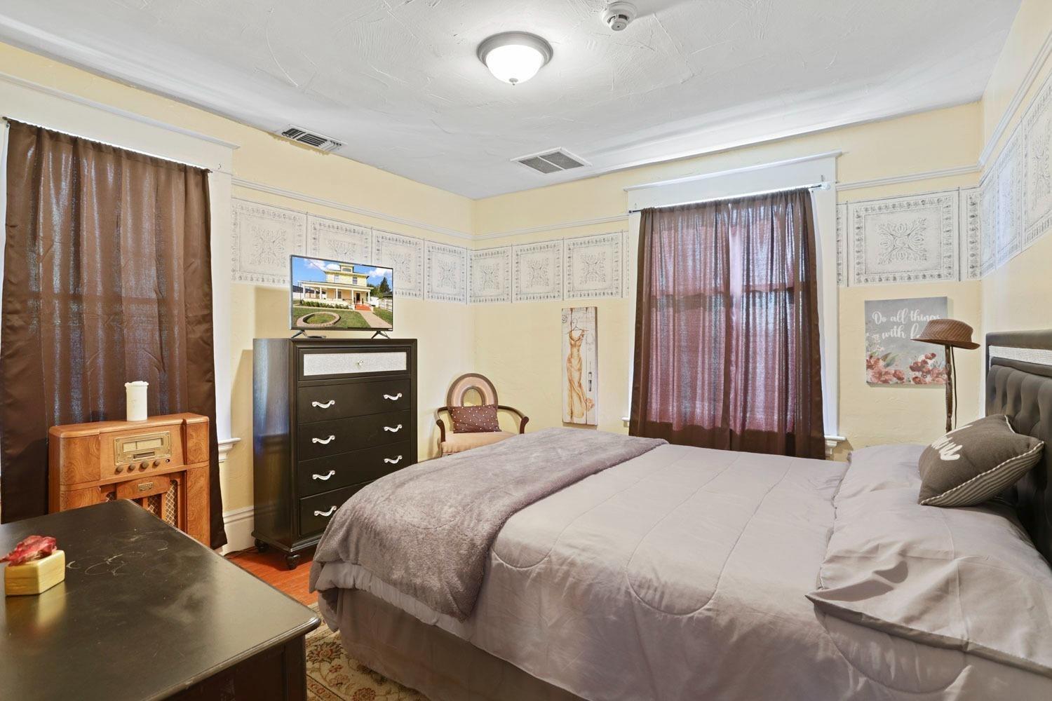 Detail Gallery Image 31 of 52 For 625 E Pine St, Lodi,  CA 95240 - 4 Beds | 2 Baths