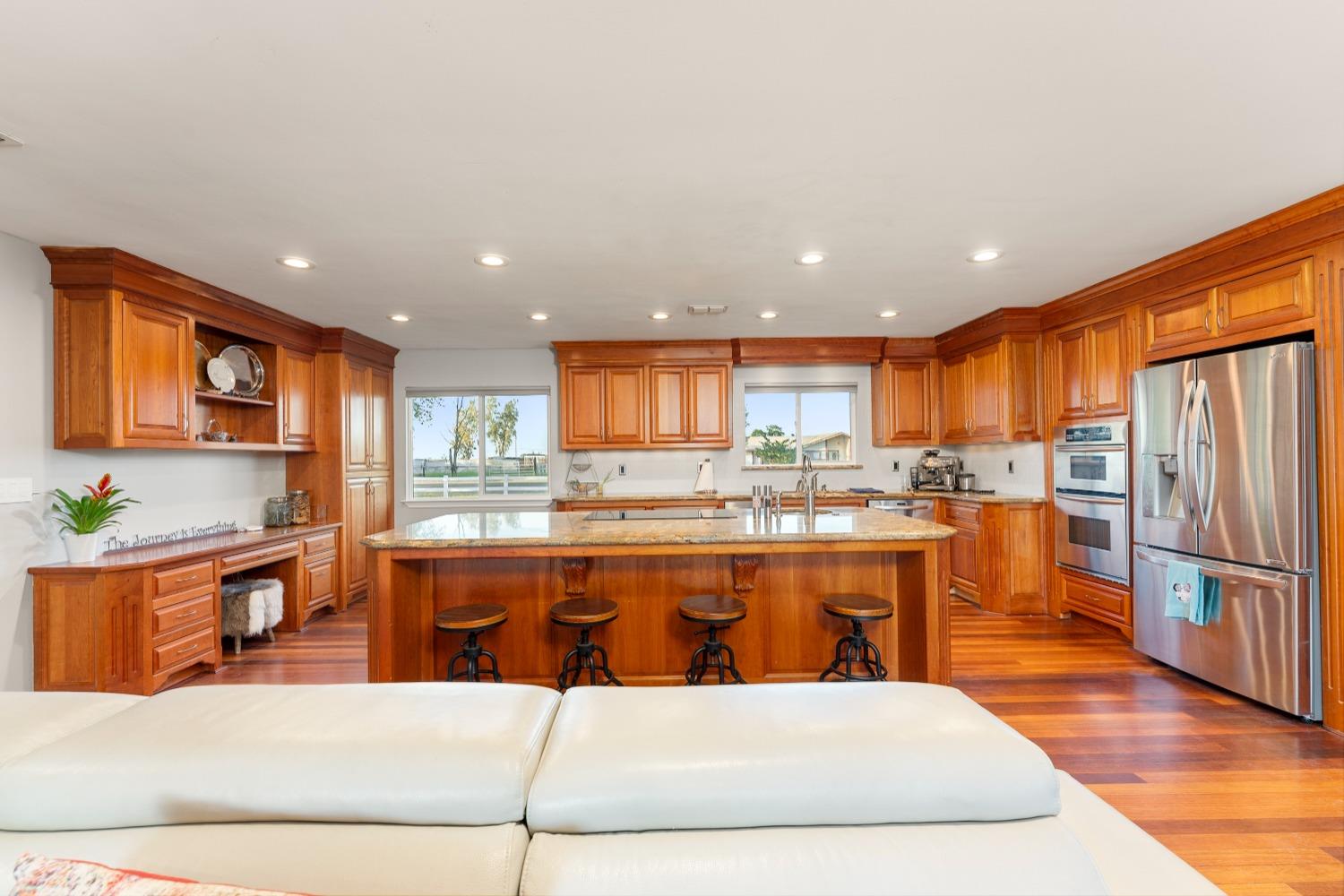 Detail Gallery Image 28 of 99 For 11750 Cresthill Dr, Elk Grove,  CA 95624 - 4 Beds | 2 Baths