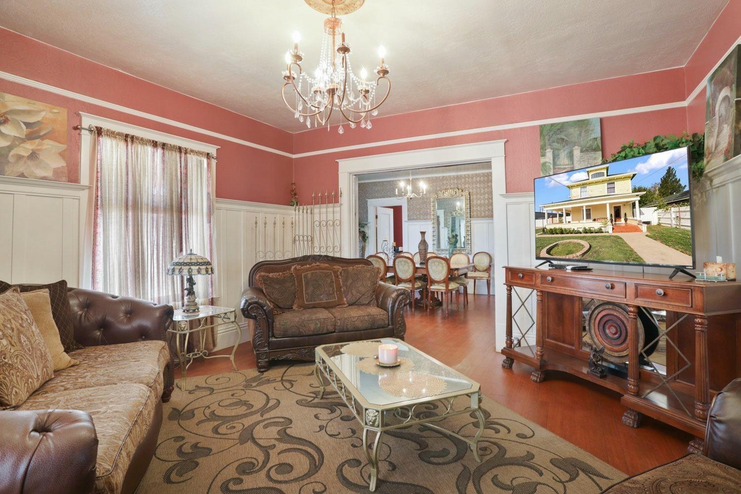 Detail Gallery Image 8 of 52 For 625 E Pine St, Lodi,  CA 95240 - 4 Beds | 2 Baths