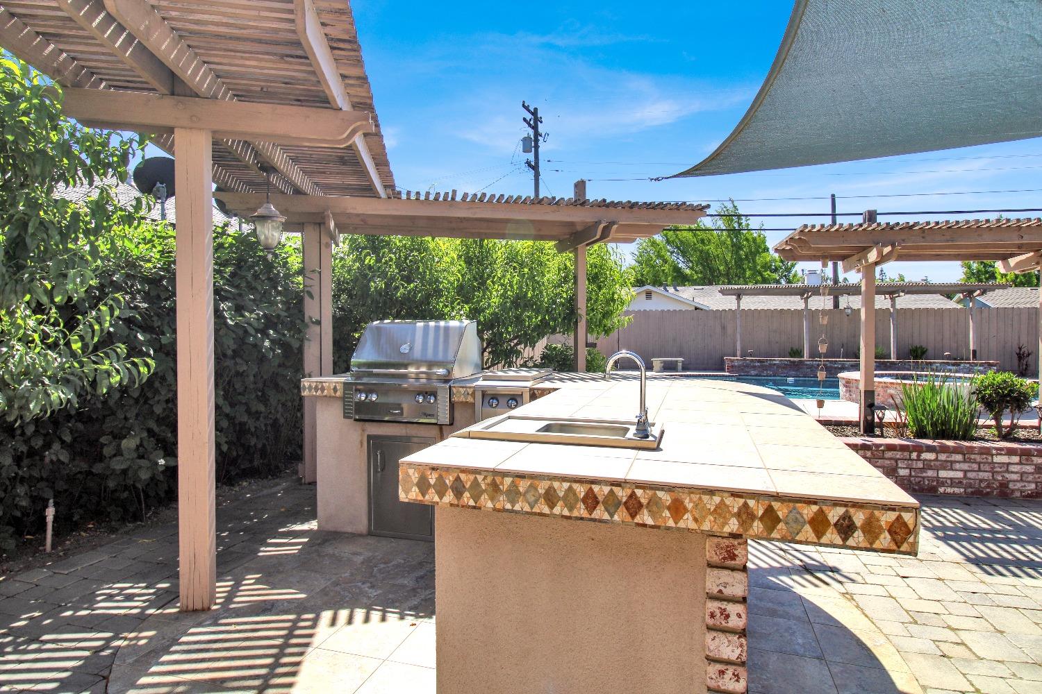 Detail Gallery Image 17 of 44 For 2805 Sheffield Ln, Modesto,  CA 95350 - 3 Beds | 2 Baths