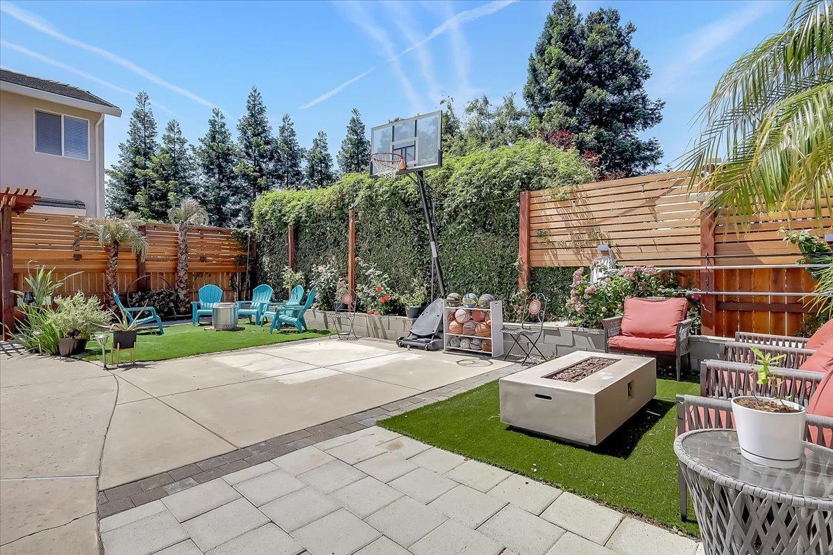 Detail Gallery Image 75 of 93 For 516 Radisson Dr, Yuba City,  CA 95991 - 5 Beds | 3 Baths