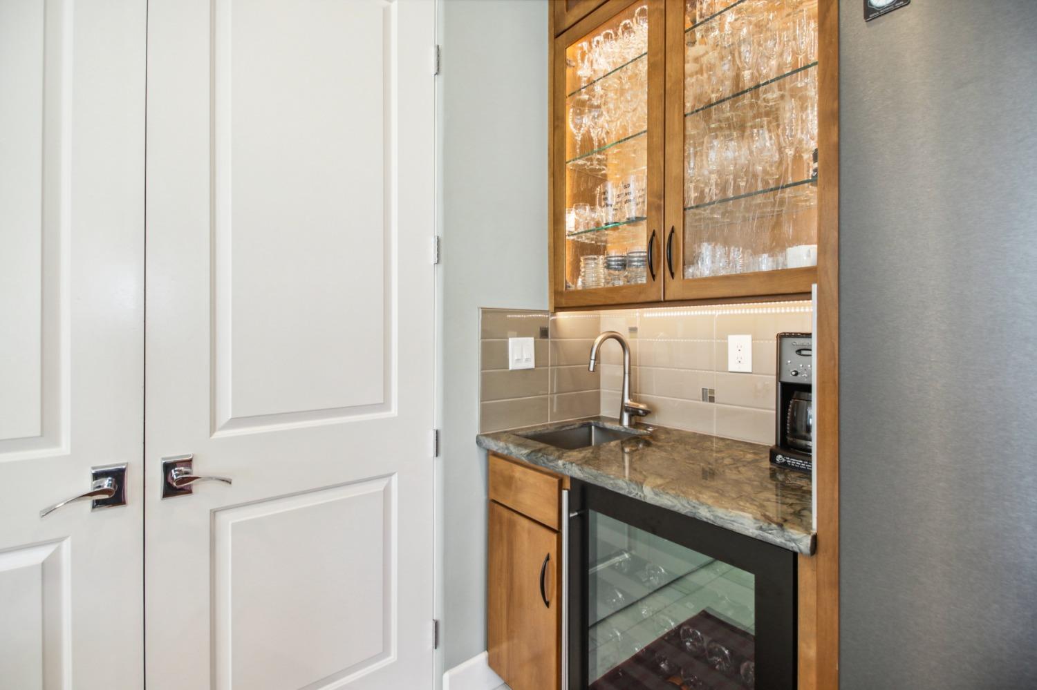 Detail Gallery Image 19 of 36 For 683 Russell Dr, Folsom,  CA 95630 - 3 Beds | 3 Baths
