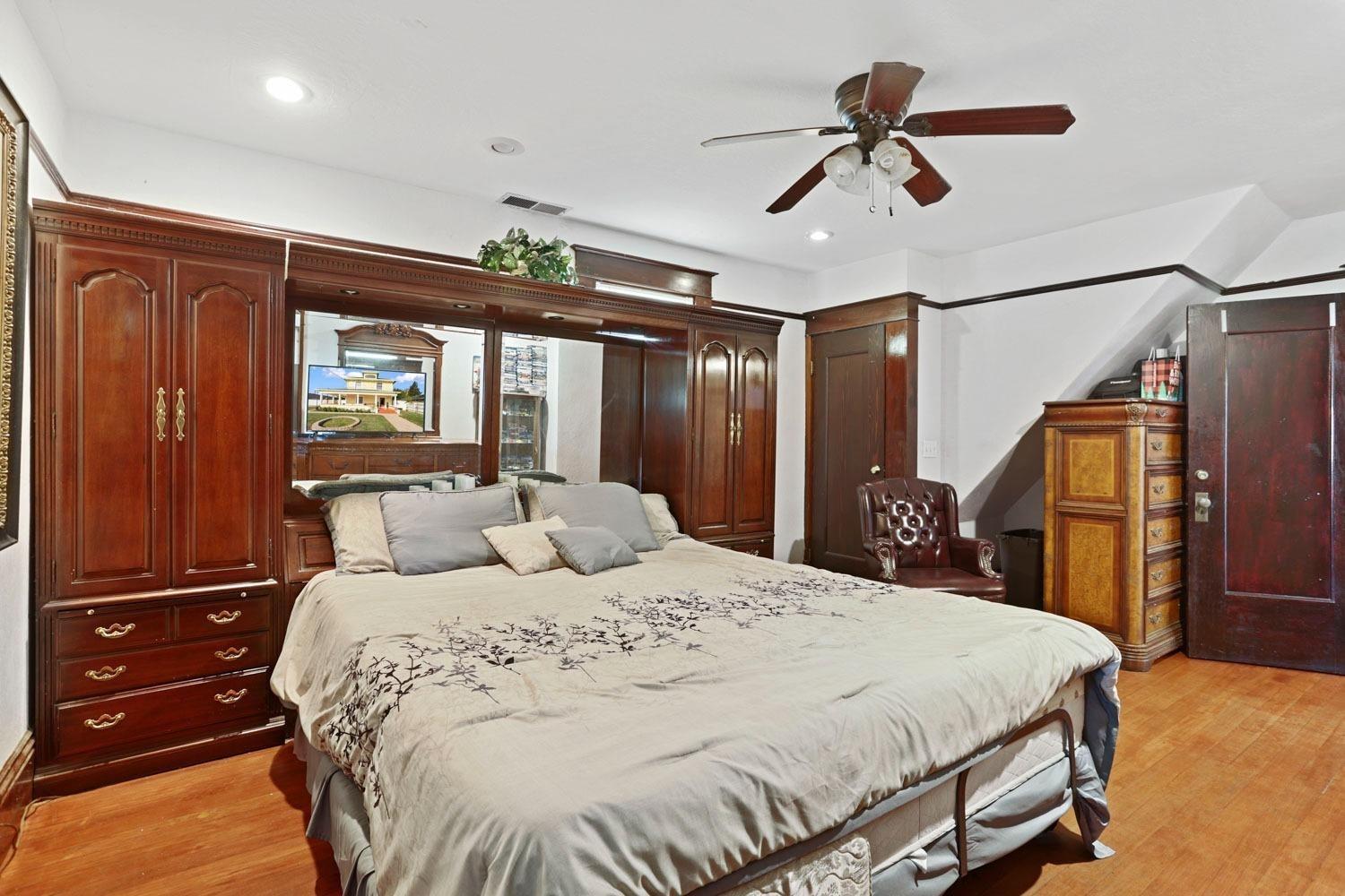 Detail Gallery Image 23 of 52 For 625 E Pine St, Lodi,  CA 95240 - 4 Beds | 2 Baths
