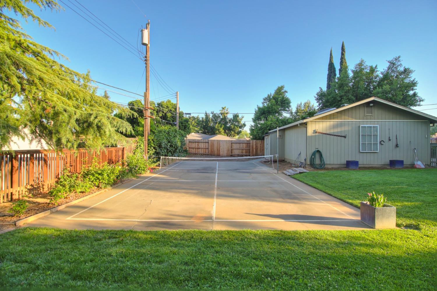 Detail Gallery Image 46 of 73 For 3232 Norris Ave, Sacramento,  CA 95821 - 4 Beds | 3 Baths