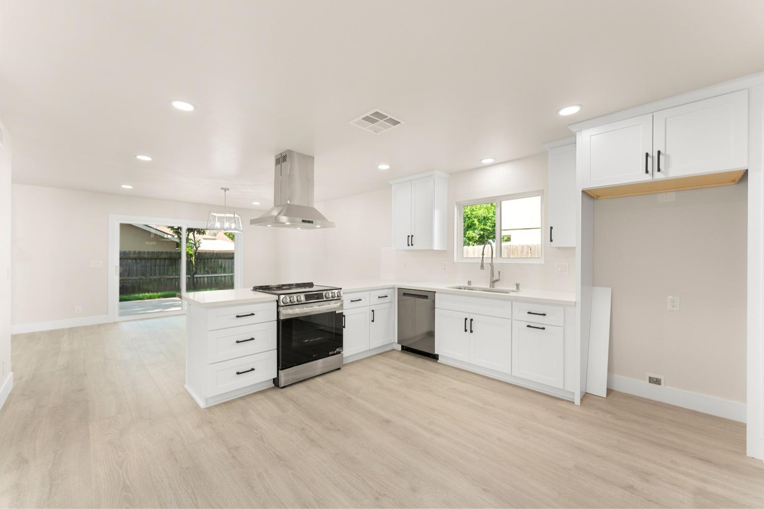 Detail Gallery Image 25 of 60 For 7012 Robin Rd, Fair Oaks,  CA 95628 - 4 Beds | 2 Baths