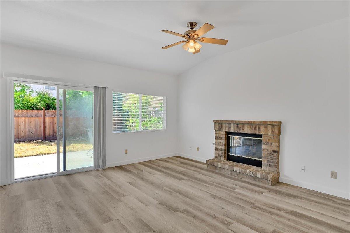 Detail Gallery Image 15 of 46 For 9668 Harvest View Way, Sacramento,  CA 95827 - 3 Beds | 2 Baths