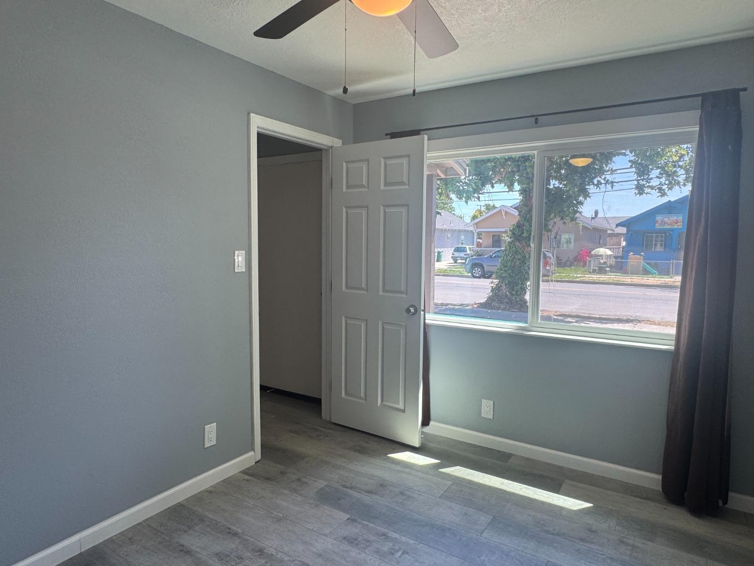 Detail Gallery Image 8 of 22 For 1243 4th St, Los Banos,  CA 93635 - 2 Beds | 1/1 Baths