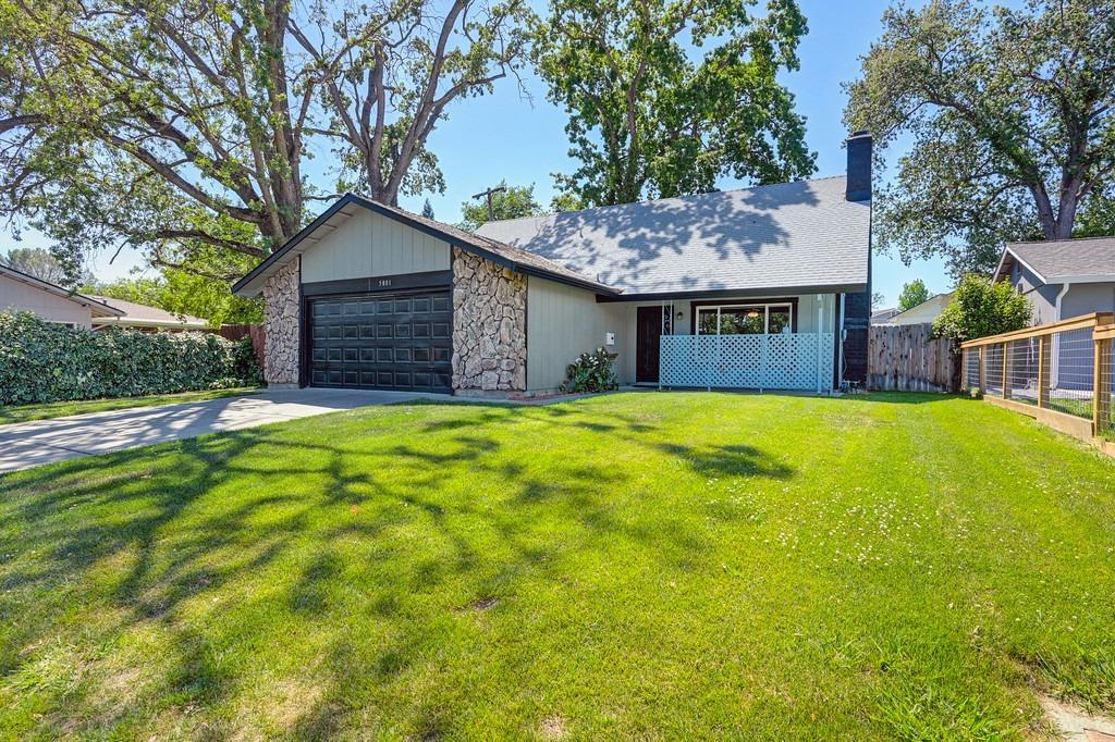 Detail Gallery Image 1 of 30 For 5801 Pecan Ave, Orangevale,  CA 95662 - 4 Beds | 2/1 Baths
