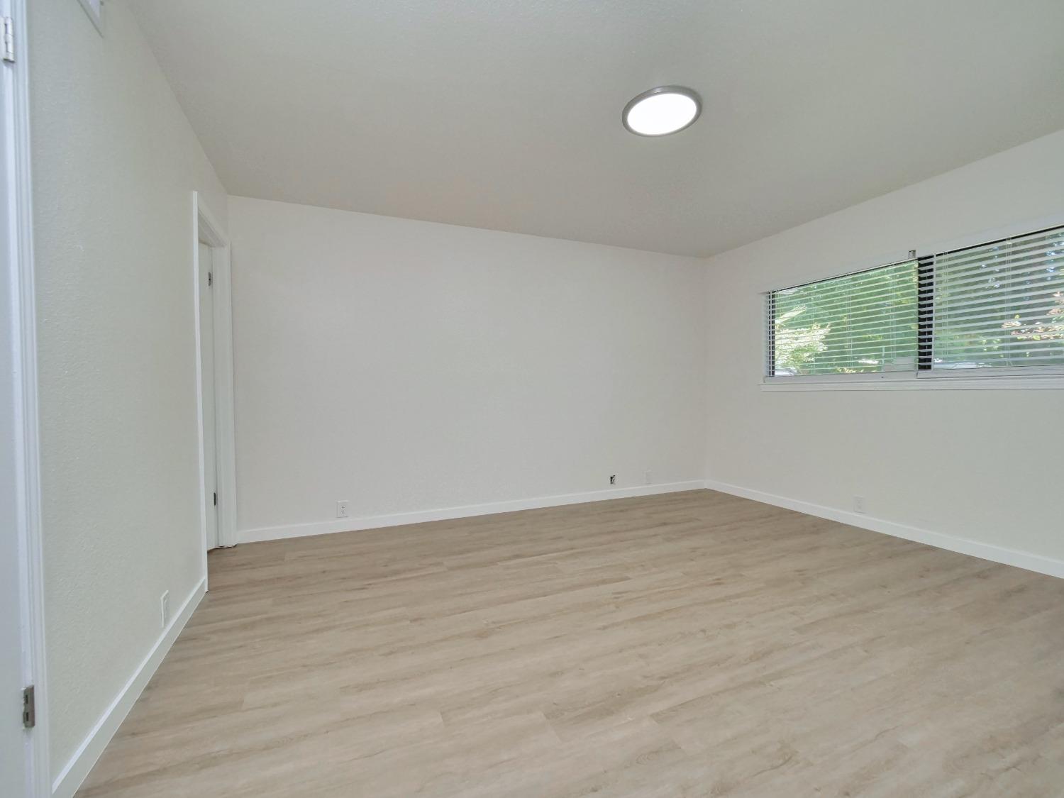 Detail Gallery Image 42 of 52 For 14 Blue Heron Ct, Sacramento,  CA 95833 - 2 Beds | 2 Baths