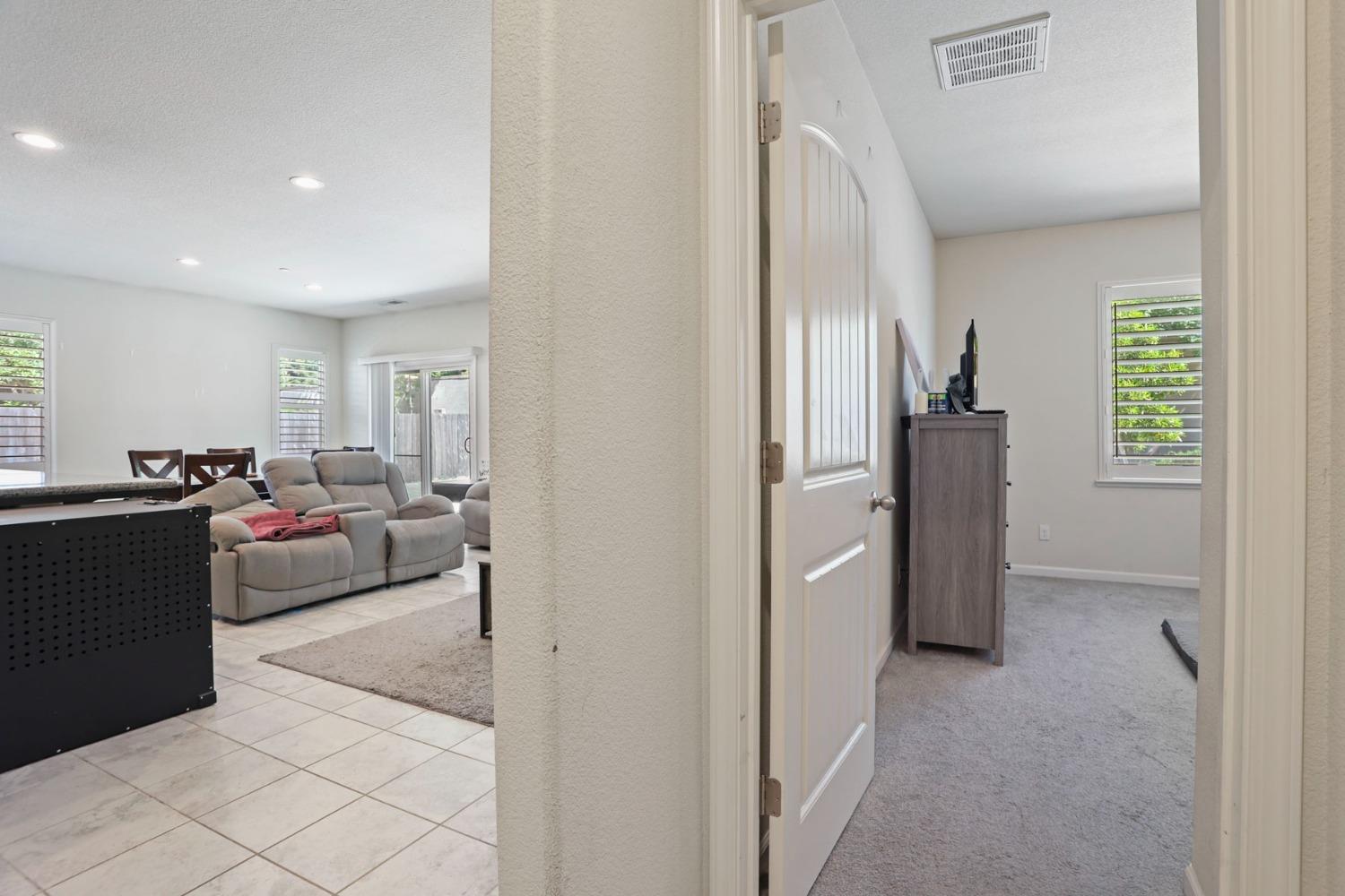 Detail Gallery Image 25 of 41 For 13311 Fountain Dr, Waterford,  CA 95386 - 3 Beds | 2 Baths
