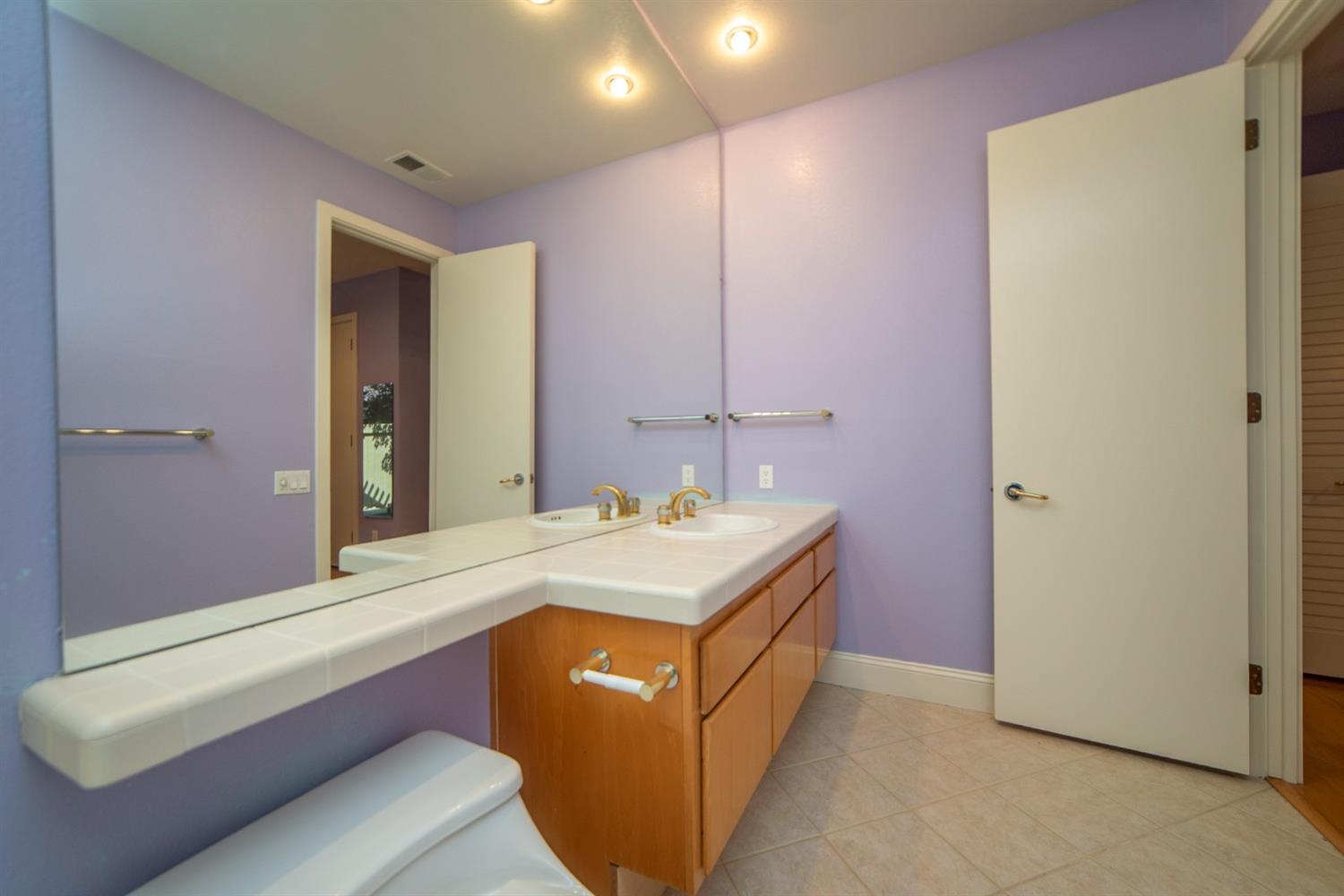 Detail Gallery Image 37 of 94 For 11457 Huntington Village Ln, Gold River,  CA 95670 - 4 Beds | 4/2 Baths