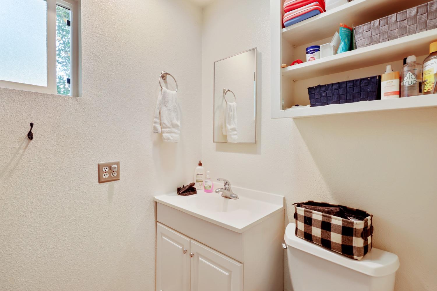 Detail Gallery Image 57 of 98 For 2590 S River Rd, West Sacramento,  CA 95691 - 3 Beds | 2/1 Baths