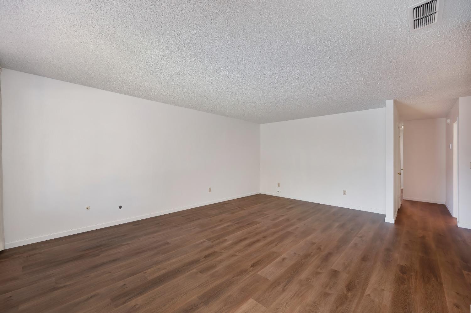 Detail Gallery Image 18 of 69 For 2259 River Trails Cir, Rancho Cordova,  CA 95670 - 3 Beds | 2 Baths
