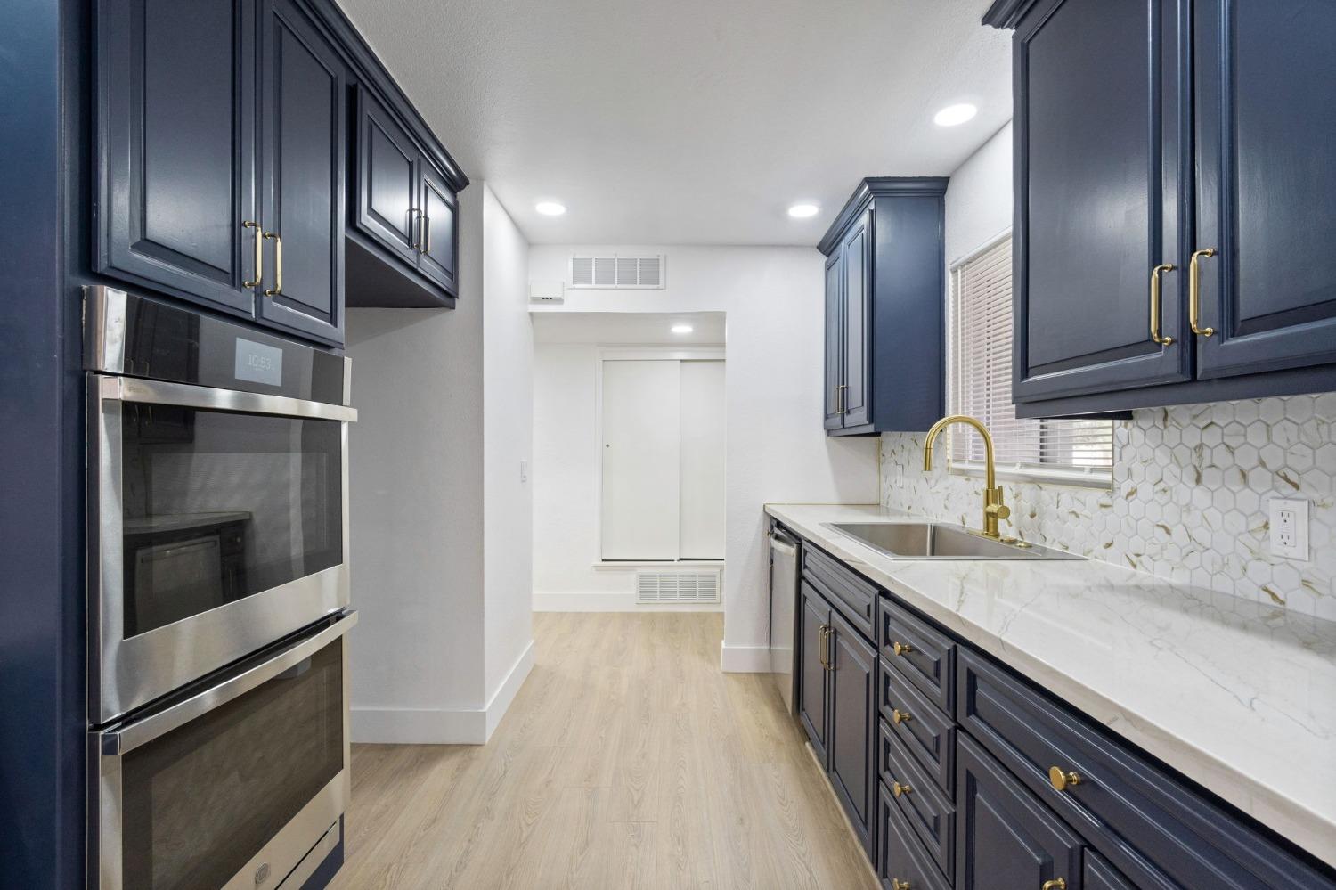 Detail Gallery Image 11 of 33 For 5231 N Del Mar Ave, Fresno,  CA 93704 - 3 Beds | 2 Baths