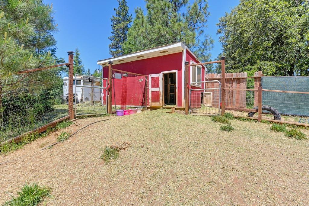 Detail Gallery Image 23 of 38 For 20427 Starlight Ln, Grass Valley,  CA 95945 - 3 Beds | 2 Baths