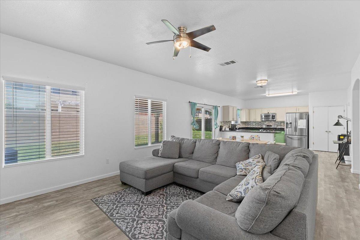 Detail Gallery Image 22 of 48 For 3129 Sonata Cir, Stockton,  CA 95212 - 4 Beds | 2/1 Baths