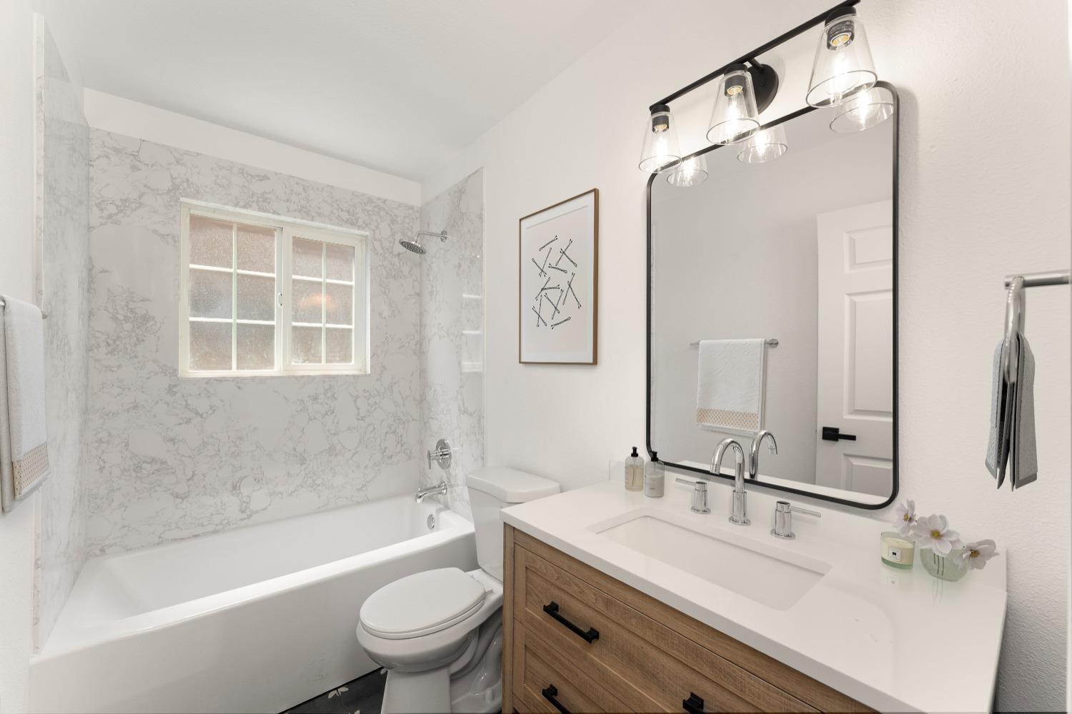Detail Gallery Image 7 of 17 For 332 N Lower Sacramento Rd, Lodi,  CA 95242 - 4 Beds | 2 Baths