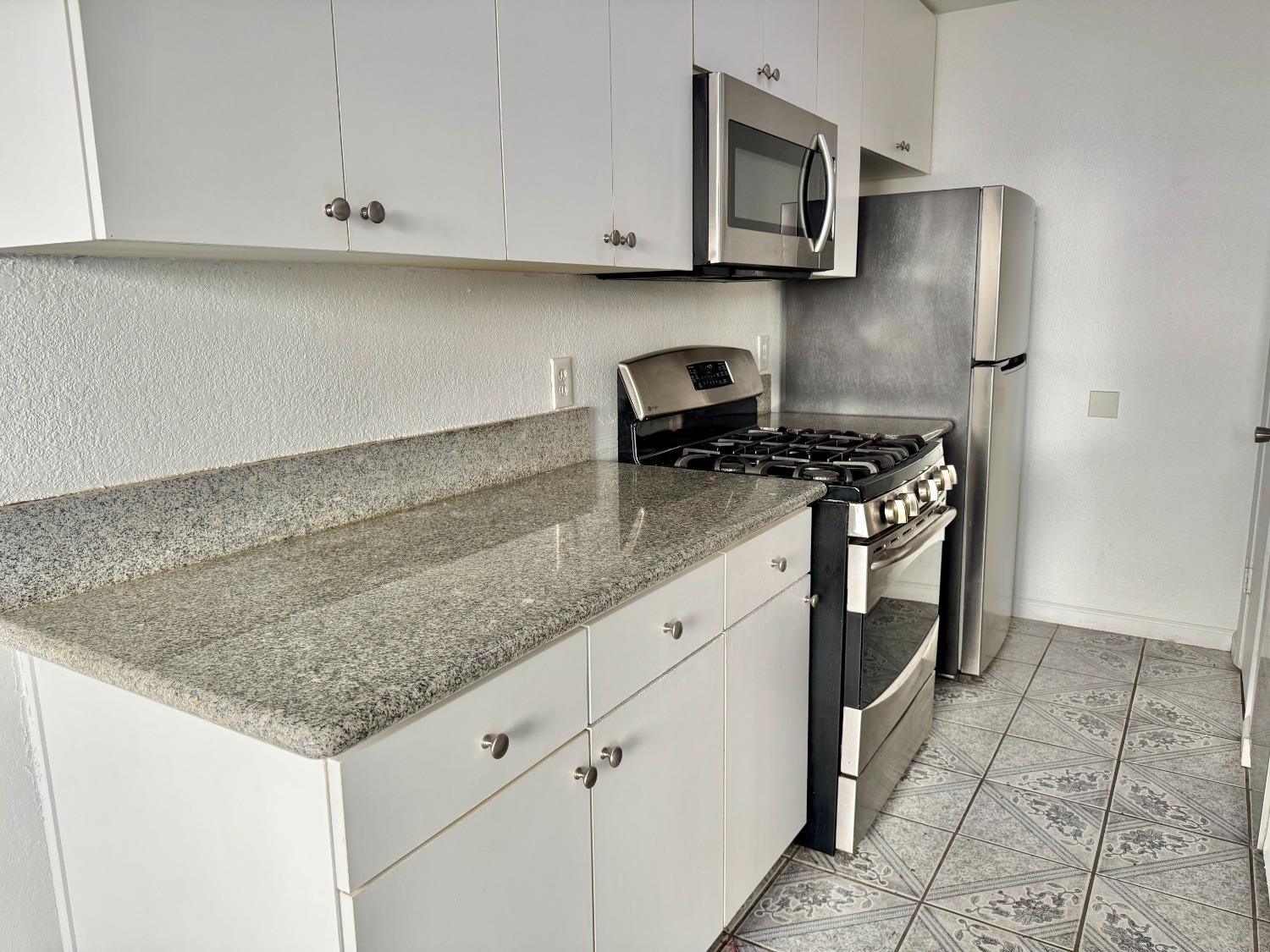 Detail Gallery Image 4 of 53 For 4742 Greenholme Dr #3,  Sacramento,  CA 95842 - 2 Beds | 1 Baths