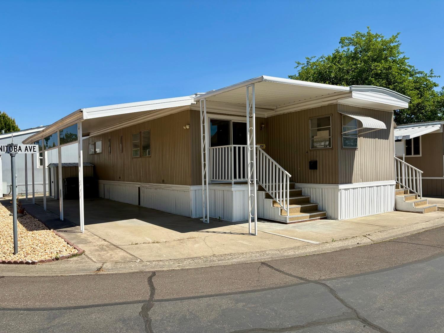 Detail Gallery Image 6 of 23 For 6230 Manitoba Ave, Sacramento,  CA 95841 - 2 Beds | 2 Baths