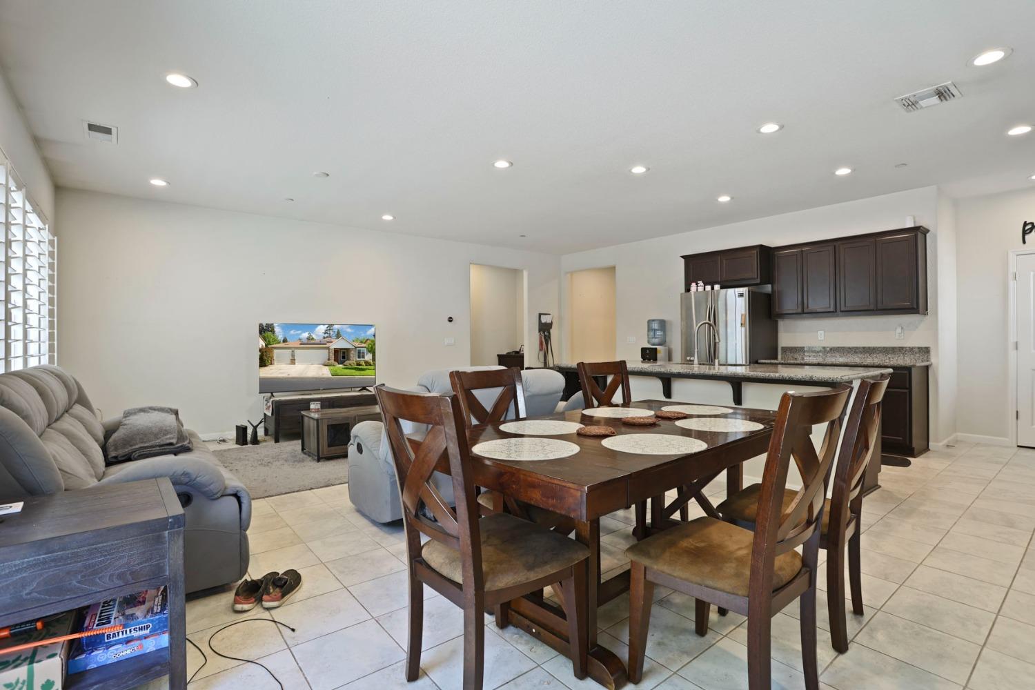 Detail Gallery Image 16 of 41 For 13311 Fountain Dr, Waterford,  CA 95386 - 3 Beds | 2 Baths