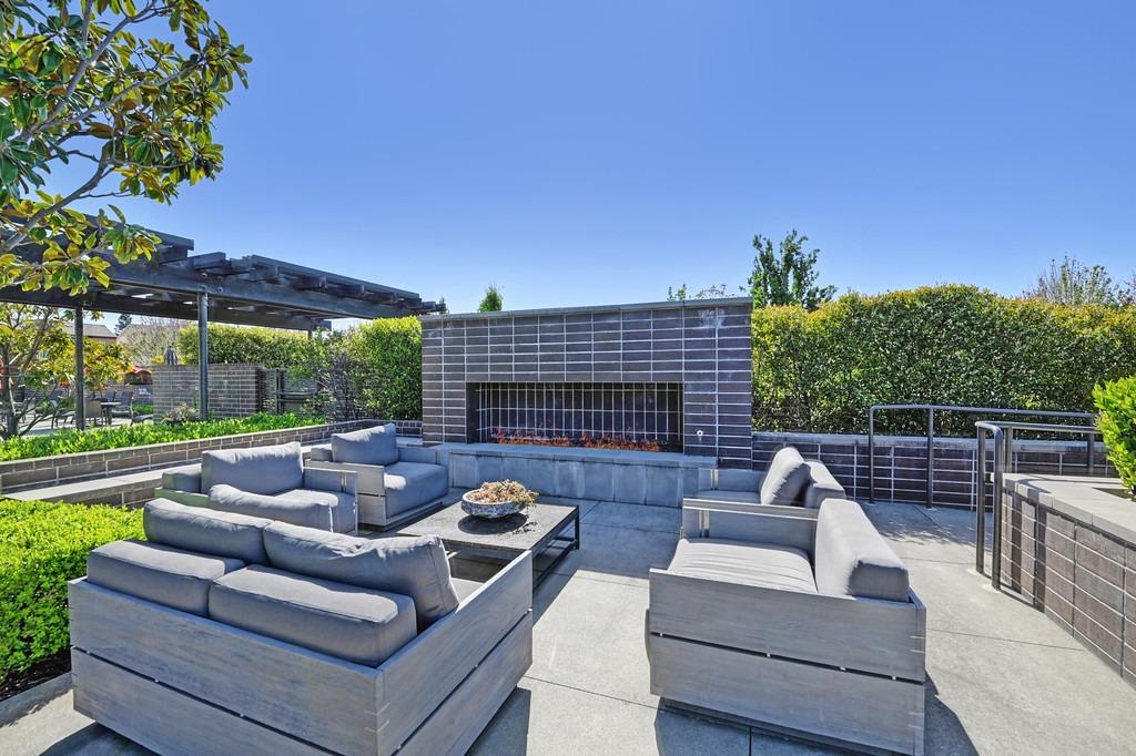 Detail Gallery Image 67 of 89 For 142 Fonseca St, Sacramento,  CA 95816 - 3 Beds | 3/1 Baths