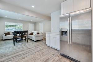 Detail Gallery Image 13 of 15 For 411 Potomac Ave, Sacramento,  CA 95833 - 3 Beds | 2 Baths