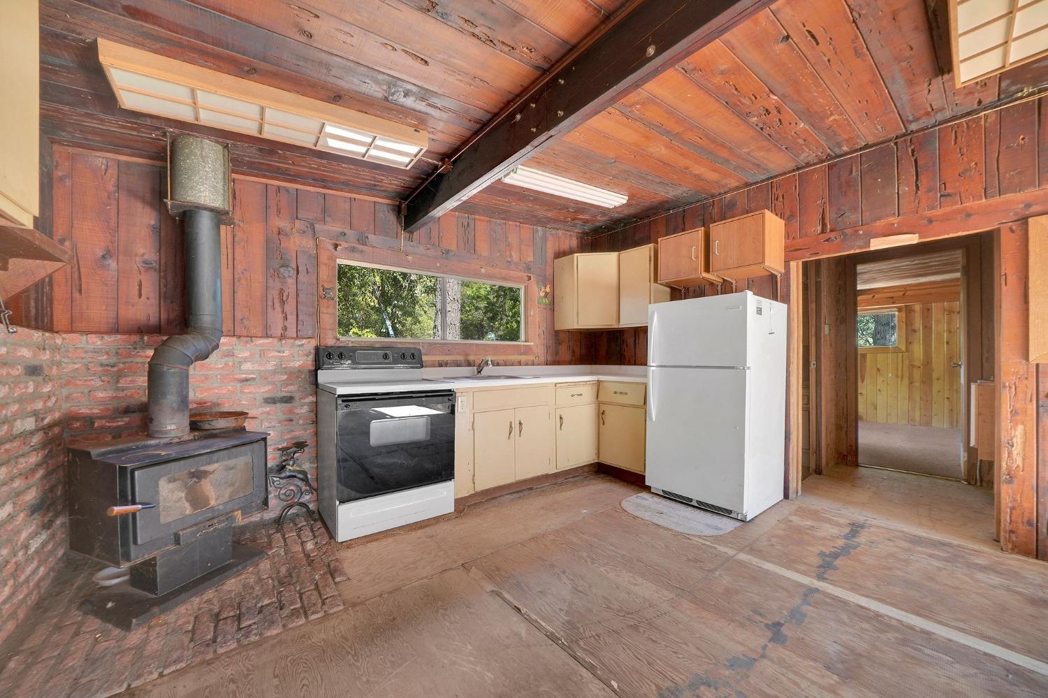 Detail Gallery Image 10 of 31 For 22895 Rocky Ln, Pioneer,  CA 95666 - 2 Beds | 1 Baths