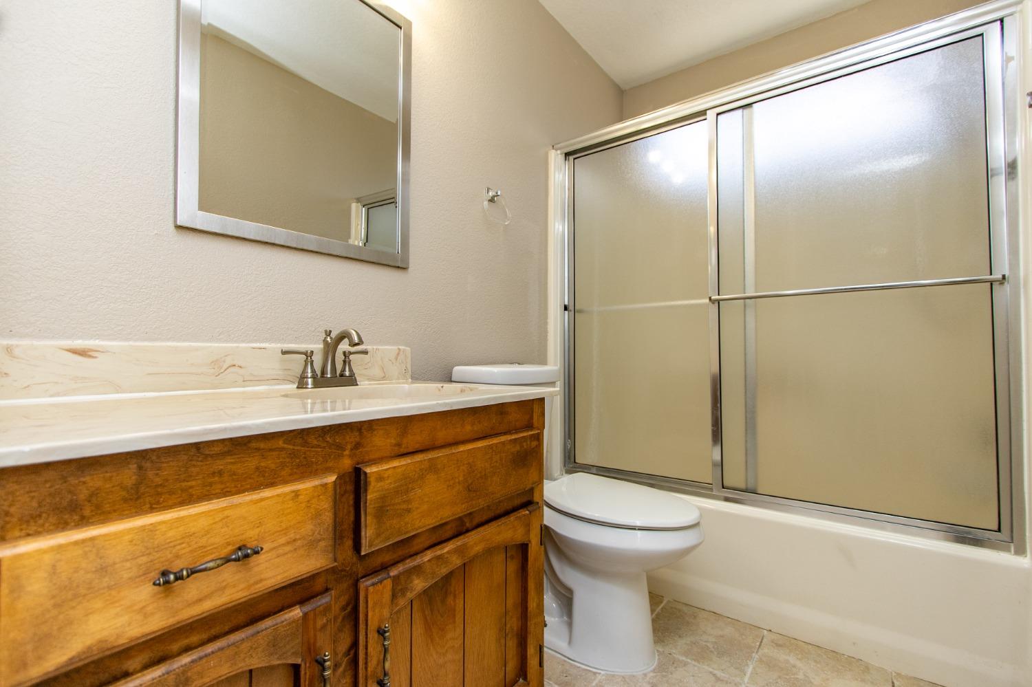 Detail Gallery Image 25 of 42 For 2000 Lincoln Oak Dr, Modesto,  CA 95355 - 3 Beds | 2 Baths