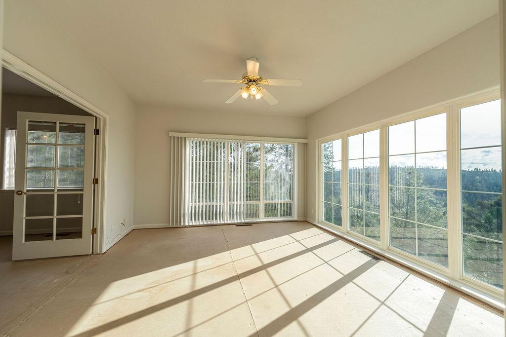 Detail Gallery Image 10 of 71 For 10246 Ranch Rd, Rough And Ready,  CA 95975 - 4 Beds | 3 Baths