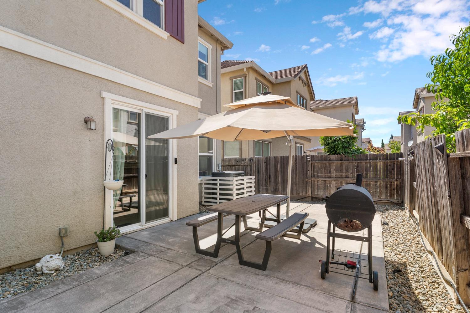 Detail Gallery Image 32 of 49 For 1869 Mammoth Way, Sacramento,  CA 95834 - 3 Beds | 3 Baths