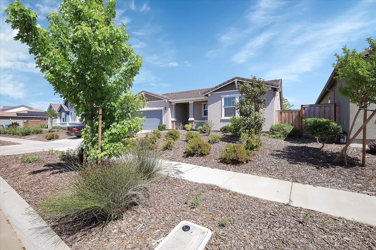Detail Gallery Image 3 of 63 For 1465 Minories Dr, Plumas Lake,  CA 95961 - 3 Beds | 2 Baths