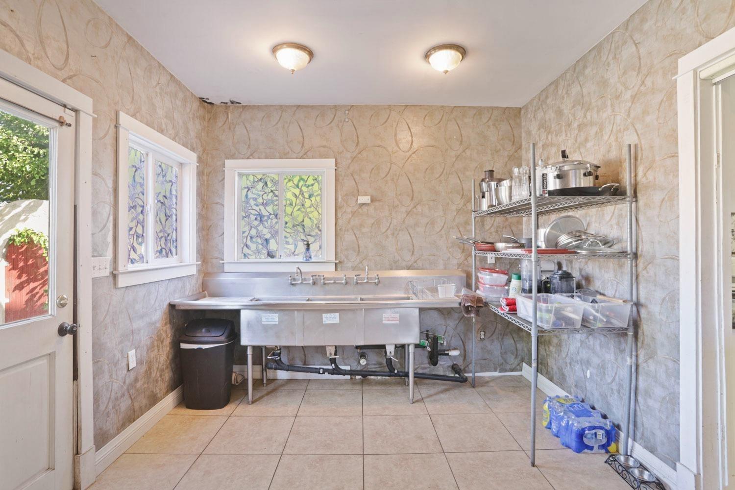 Detail Gallery Image 41 of 52 For 625 E Pine St, Lodi,  CA 95240 - 4 Beds | 2 Baths