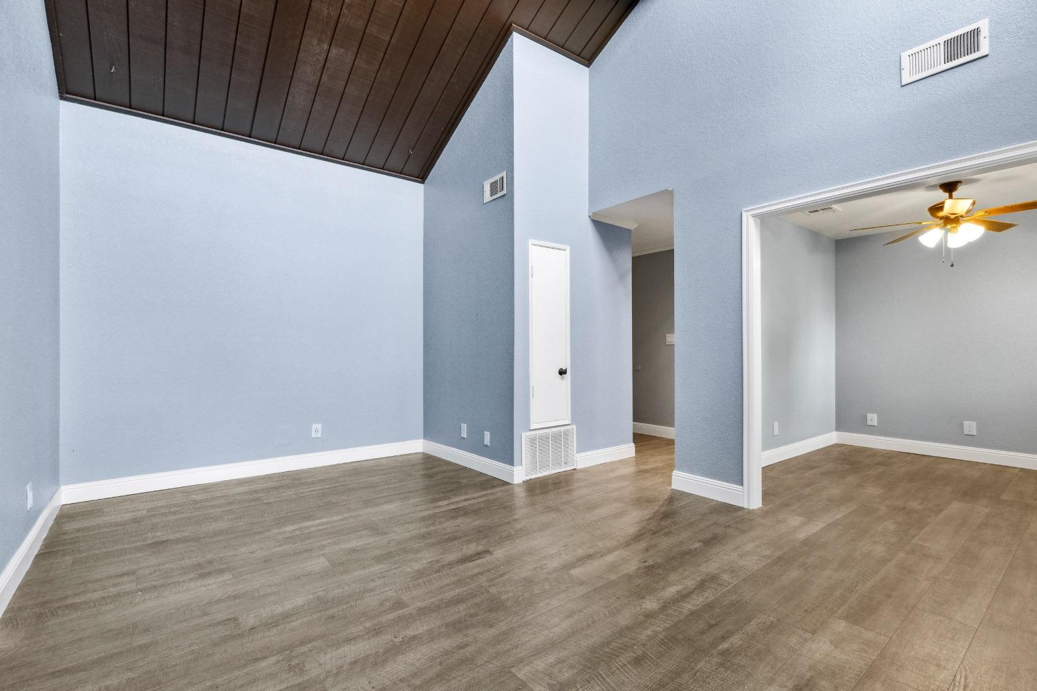 Detail Gallery Image 3 of 24 For 2900 Andre Ln #237,  Turlock,  CA 95382 - 1 Beds | 1 Baths