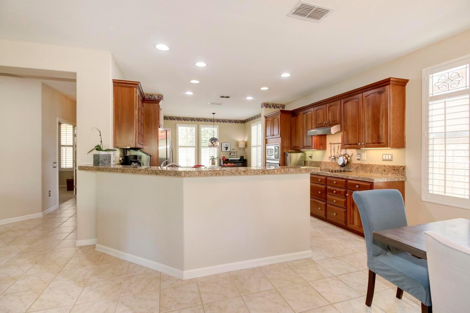Detail Gallery Image 12 of 44 For 1960 Viola View Ct, Lincoln,  CA 95648 - 2 Beds | 2 Baths