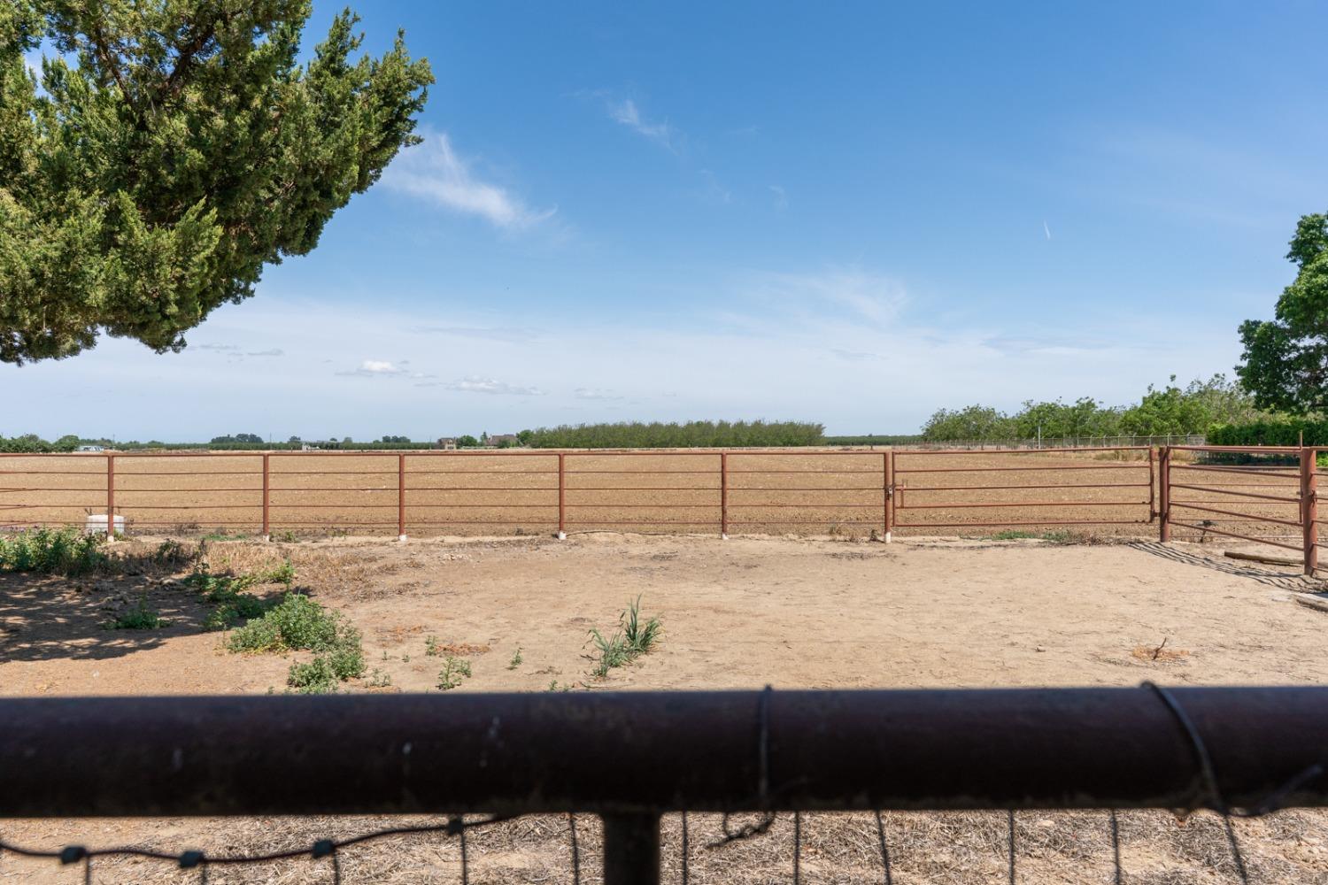 Detail Gallery Image 32 of 61 For 3789 State Highway 33, Gustine,  CA 95322 - 3 Beds | 2/1 Baths
