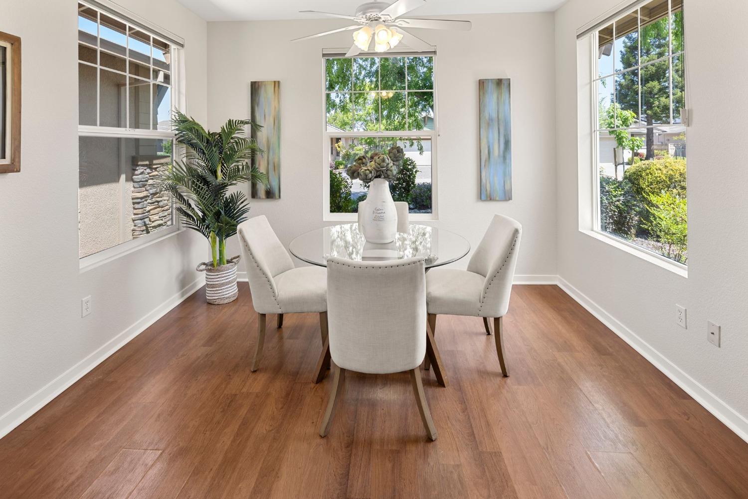 Detail Gallery Image 15 of 42 For 1239 Hawthorne Ln, Lincoln,  CA 95648 - 2 Beds | 2 Baths