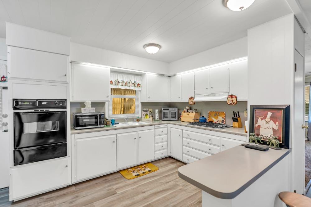 Detail Gallery Image 7 of 36 For 77012 Lauppe Ln, Citrus Heights,  CA 95621 - 2 Beds | 2 Baths