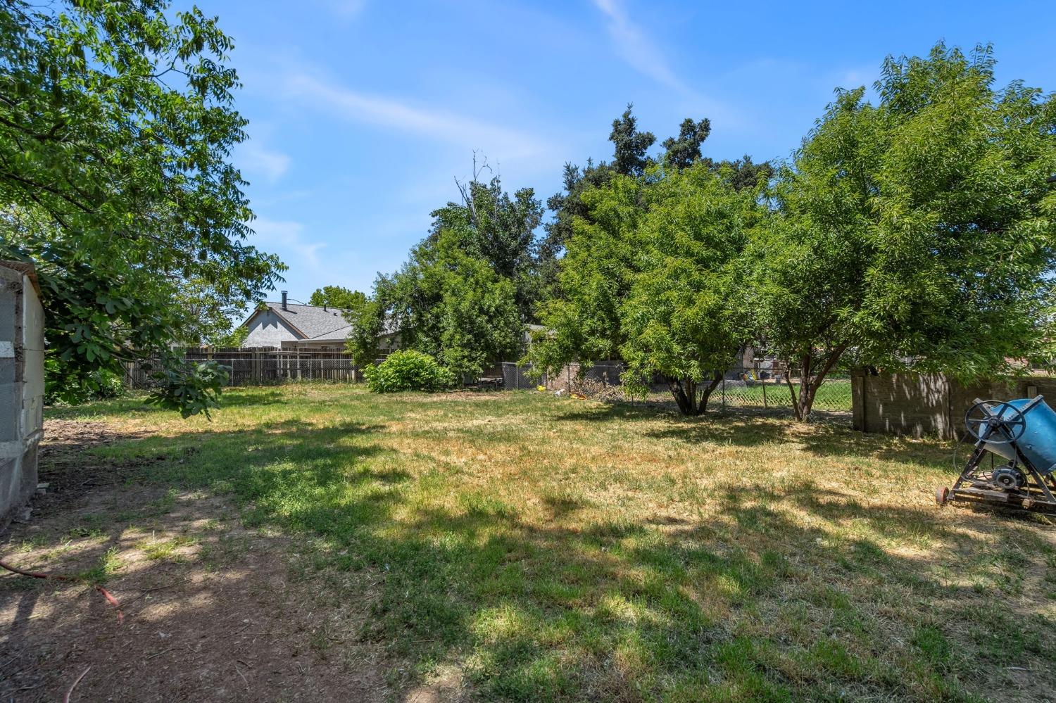 Detail Gallery Image 21 of 39 For 899 Bromley Ave, Yuba City,  CA 95993 - 3 Beds | 2 Baths