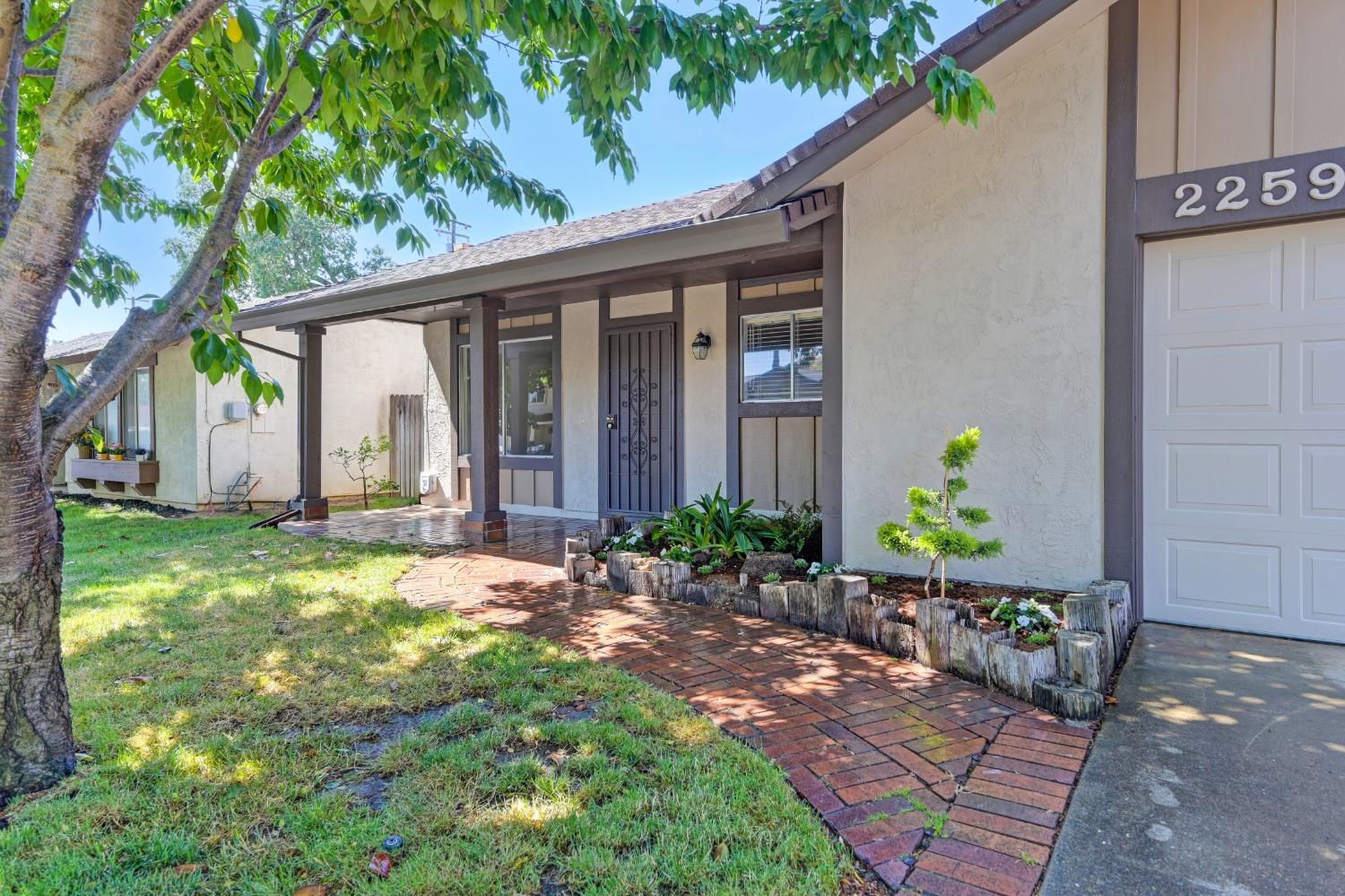 Detail Gallery Image 14 of 69 For 2259 River Trails Cir, Rancho Cordova,  CA 95670 - 3 Beds | 2 Baths