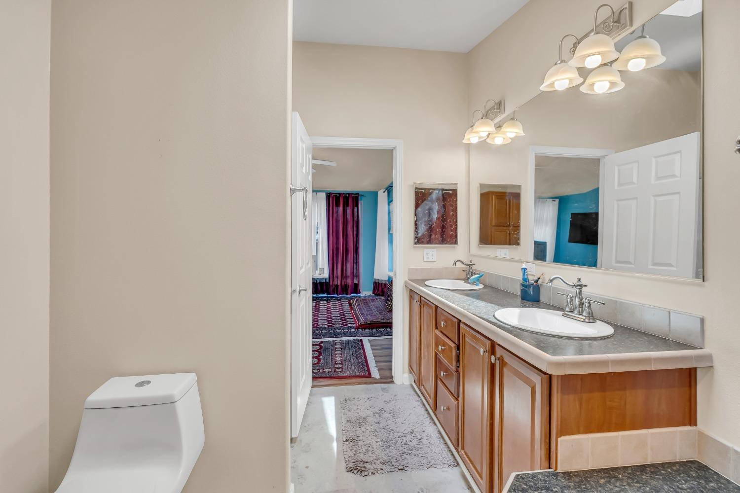 Detail Gallery Image 20 of 36 For 6417 Capital Cir 9, Sacramento,  CA 95828 - 3 Beds | 2 Baths