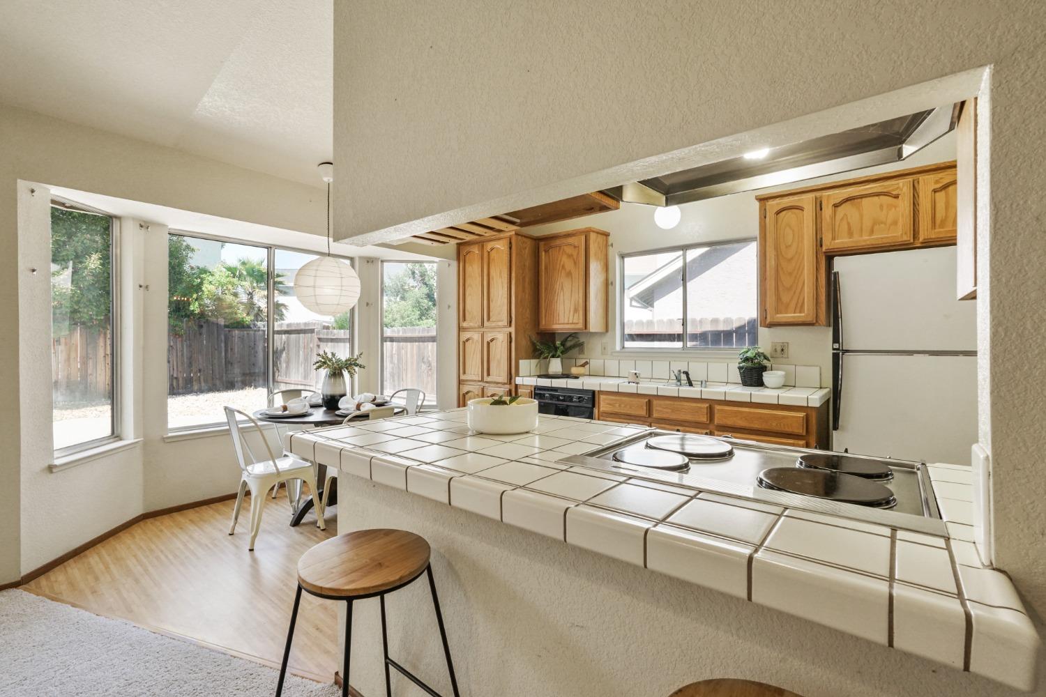 Detail Gallery Image 16 of 38 For 8329 Honeycomb Way, Sacramento,  CA 95828 - 3 Beds | 2 Baths