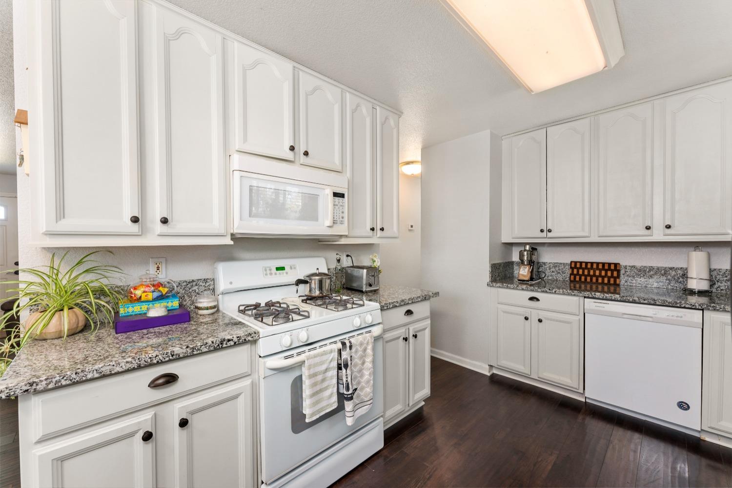 Detail Gallery Image 19 of 52 For 6353 La Cienega Dr, North Highlands,  CA 95660 - 3 Beds | 2 Baths