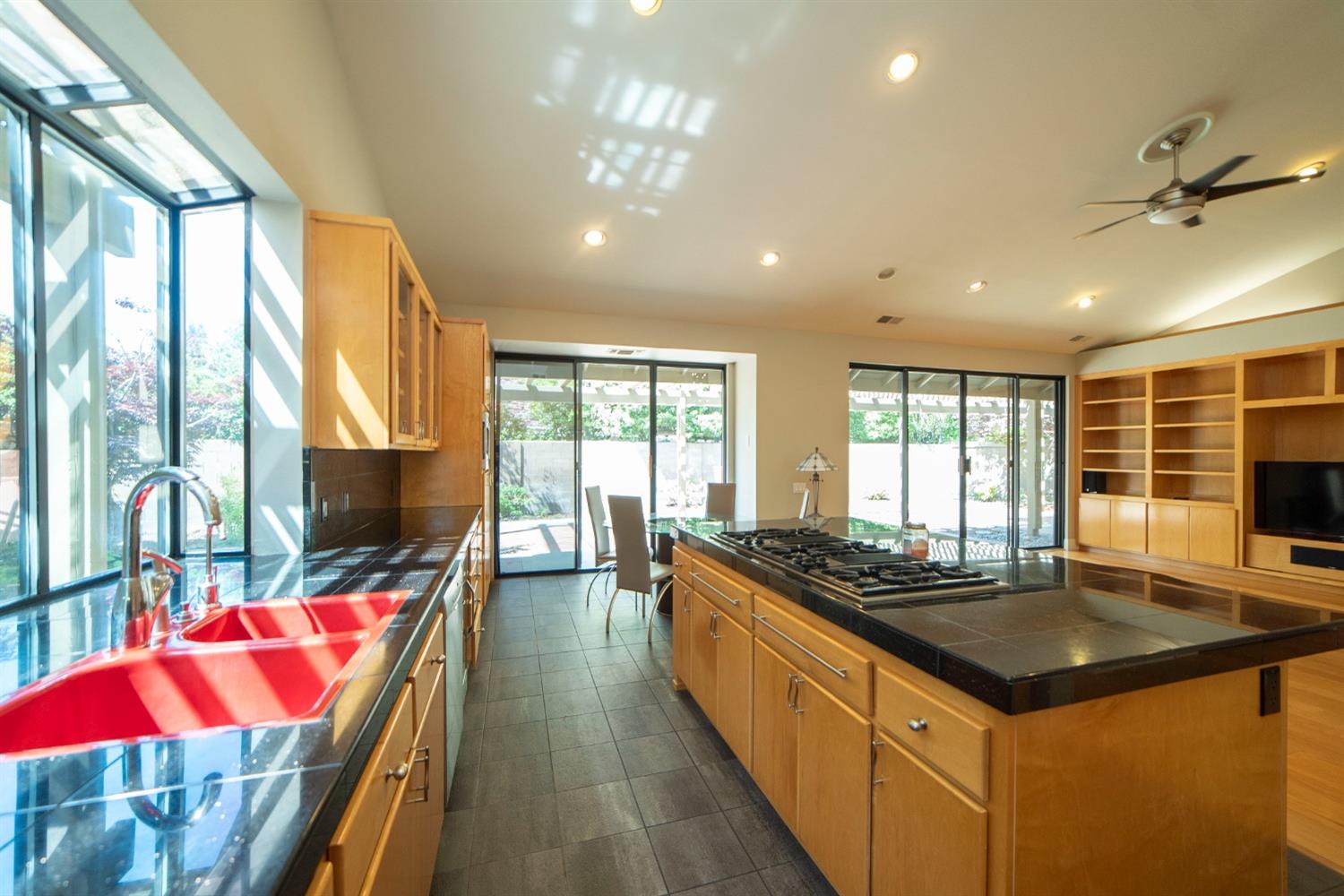 Detail Gallery Image 54 of 94 For 11457 Huntington Village Ln, Gold River,  CA 95670 - 4 Beds | 4/2 Baths