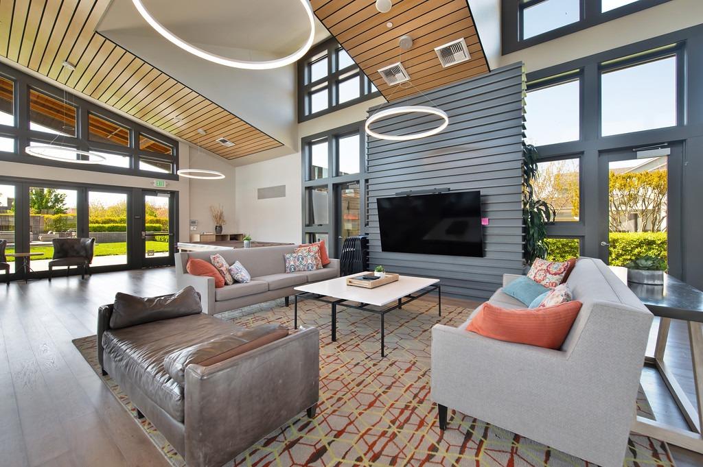 Detail Gallery Image 62 of 89 For 142 Fonseca St, Sacramento,  CA 95816 - 3 Beds | 3/1 Baths